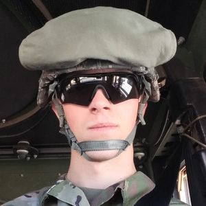 Meet your Posher, Ethan